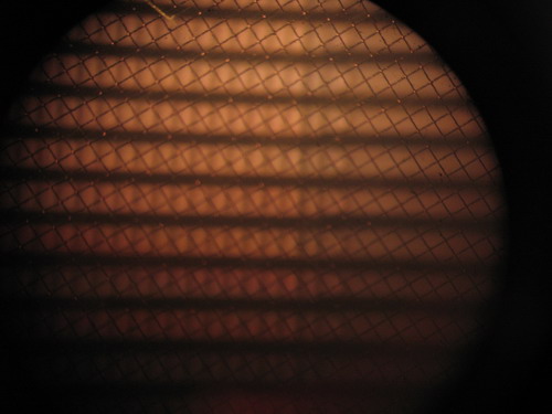 Setka-ekran nad steklom.jpg